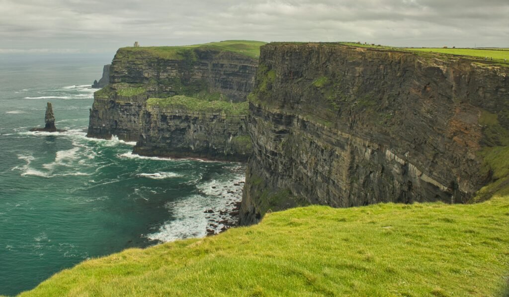 pexels photo 15445960 15445960 The breathtaking Cliffs of Moher, Ireland, showcasing rugged coastline and dramatic sea views.